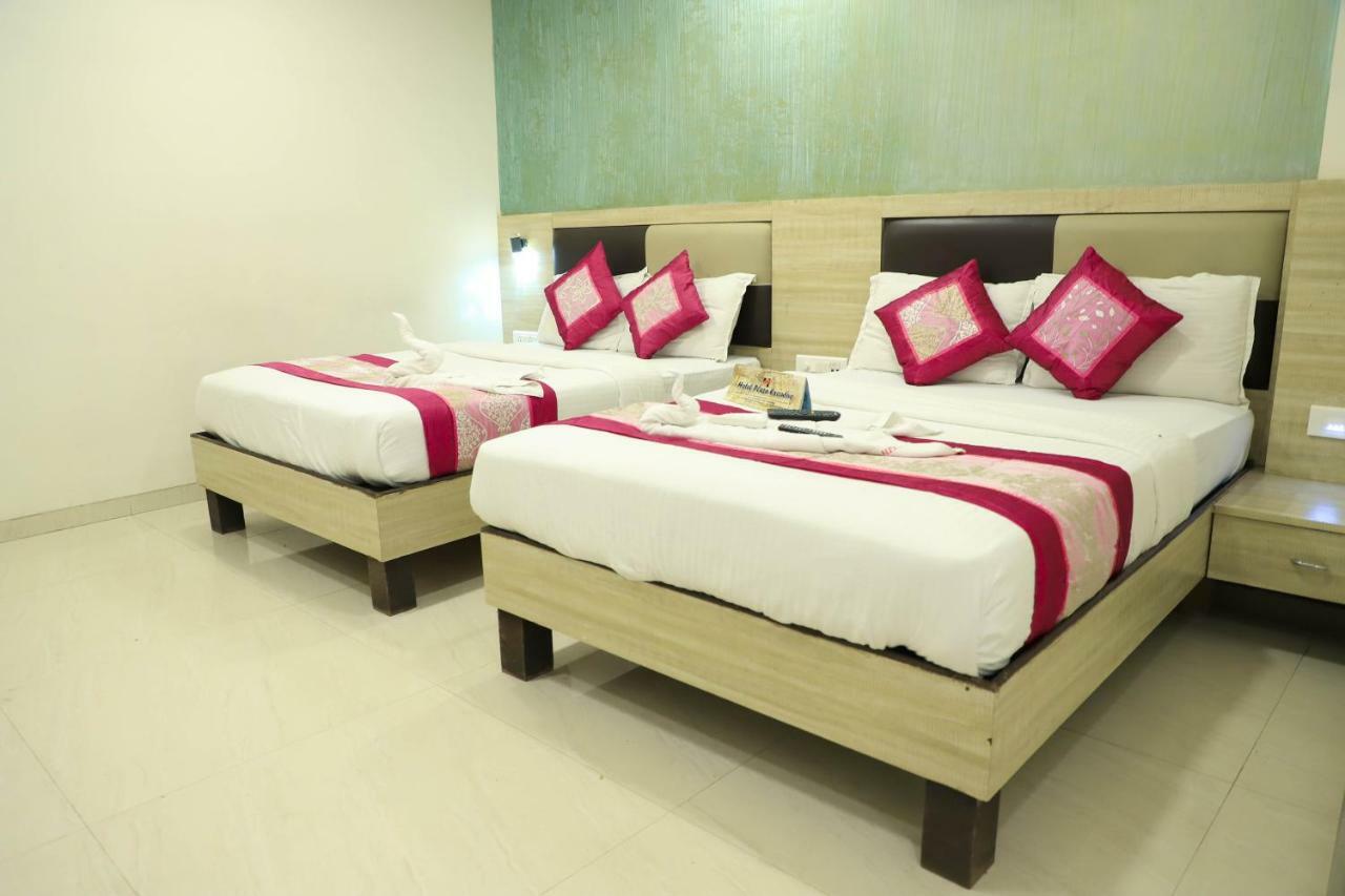 Hotel Plaza Executive - Near Bkc Мумбай Екстериор снимка