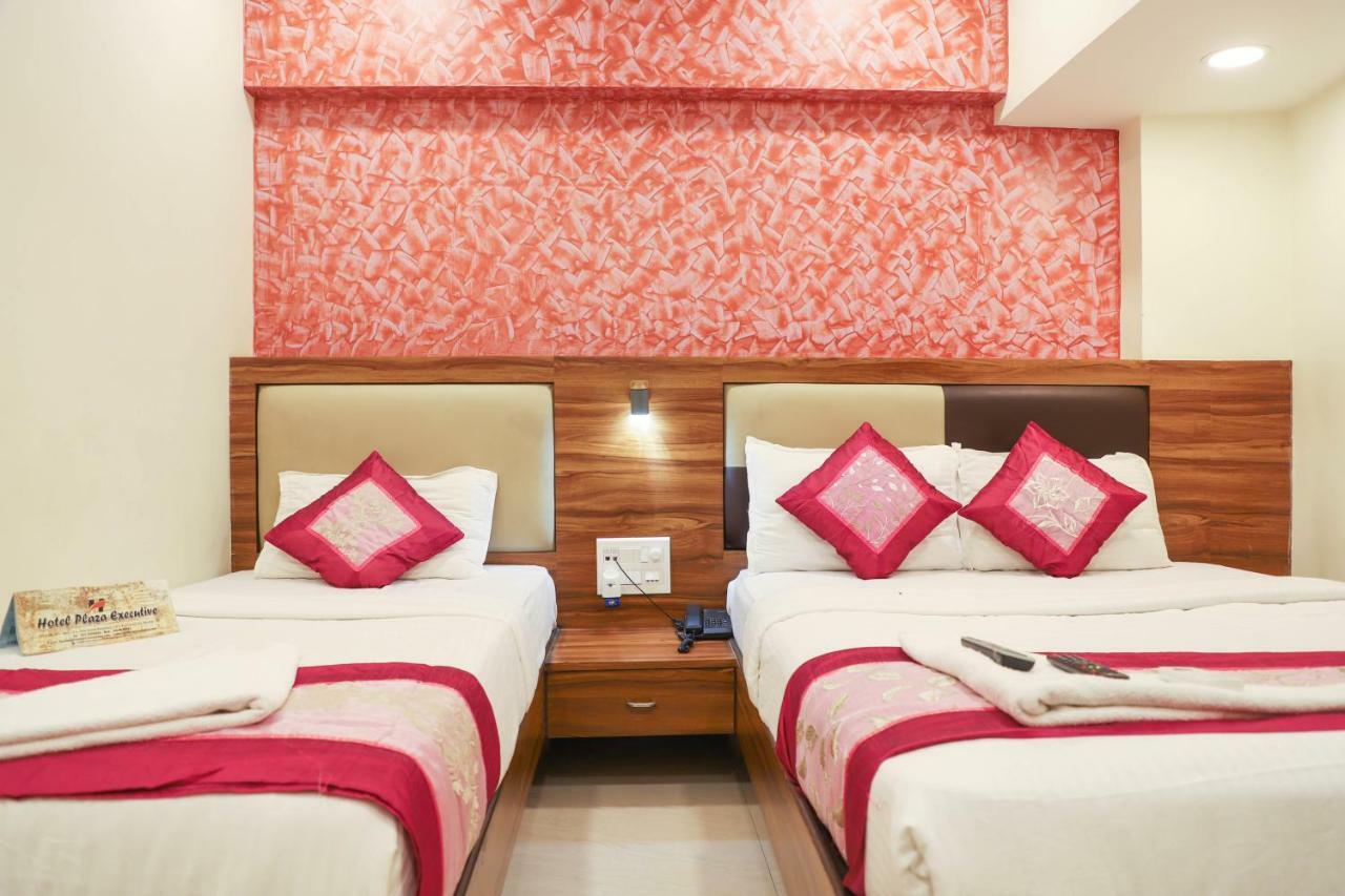 Hotel Plaza Executive - Near Bkc Мумбай Екстериор снимка