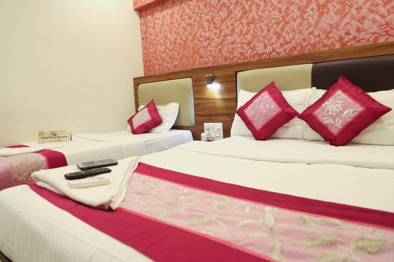 Hotel Plaza Executive - Near Bkc Мумбай Екстериор снимка