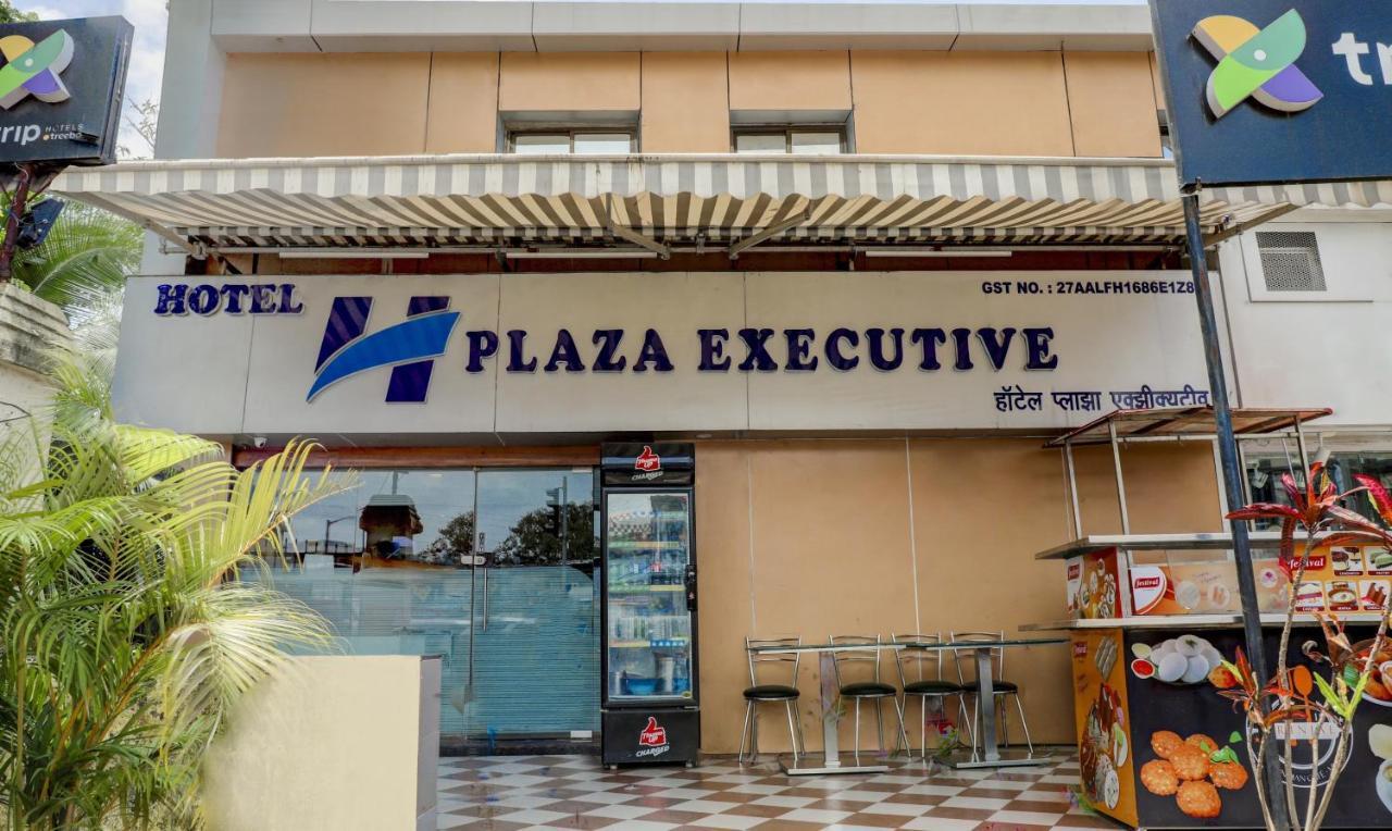 Hotel Plaza Executive - Near Bkc Мумбай Екстериор снимка