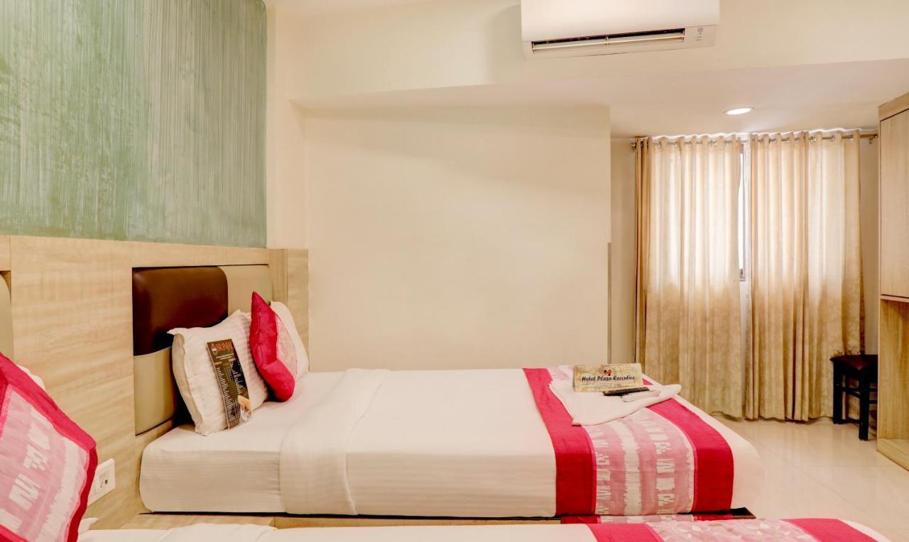 Hotel Plaza Executive - Near Bkc Мумбай Екстериор снимка